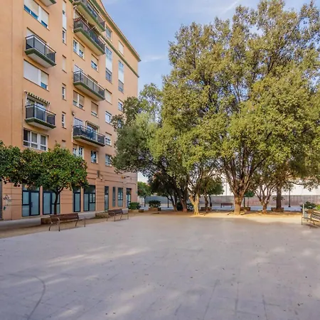 Guillem Jáfer - Roig Arena Apartamento